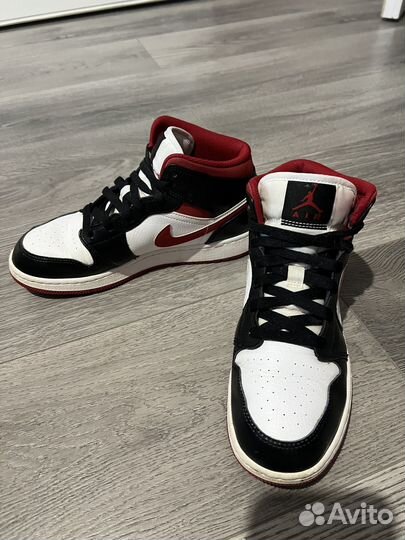 Кроссовки nike air jordan mid