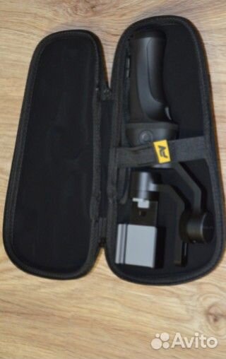 Ручной стабилизатор для смартфонов Vilta M