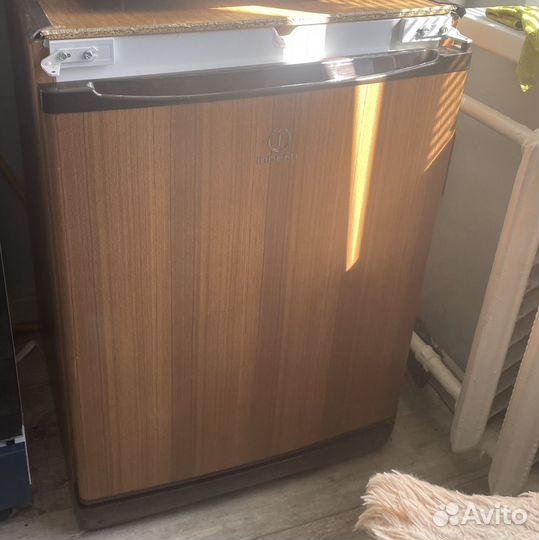 Холодильник indesit мини