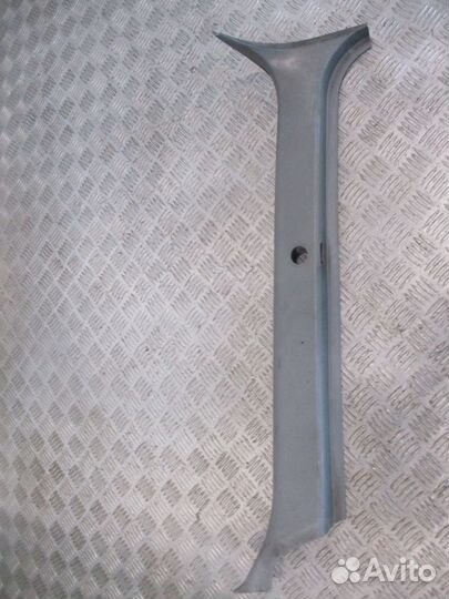 Накладка стойки правая Mercedes-Benz A9416880238