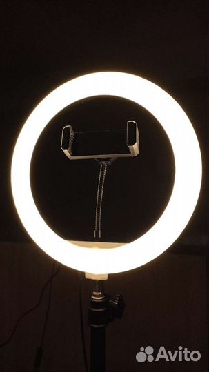 Кольцевая лампа 30см со штативом