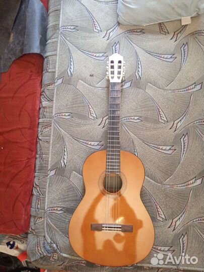 Классическая гитара yamaha c40