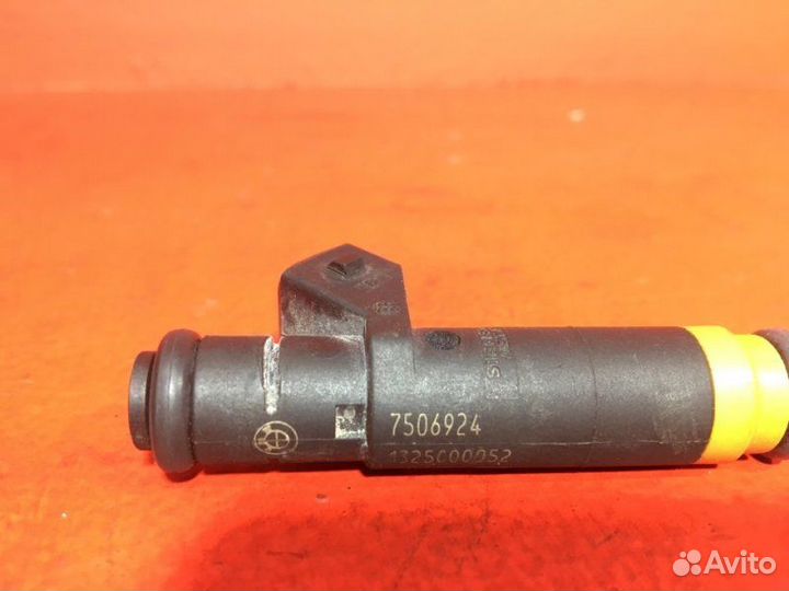 Форсунка Bmw 7 E65 N62B36A 2004