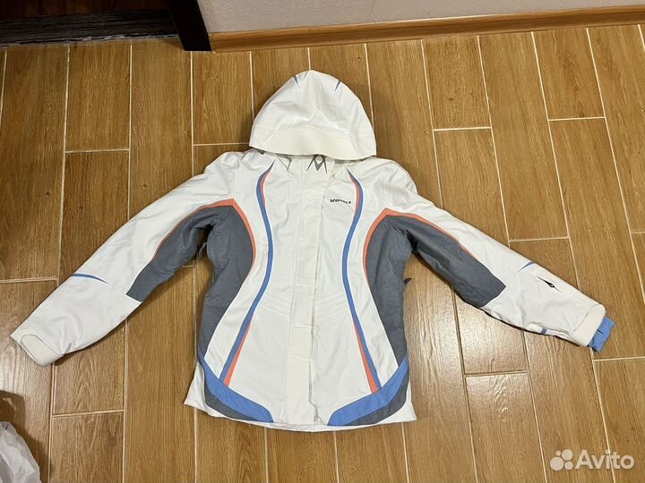 Горнолыжная куртка volkl