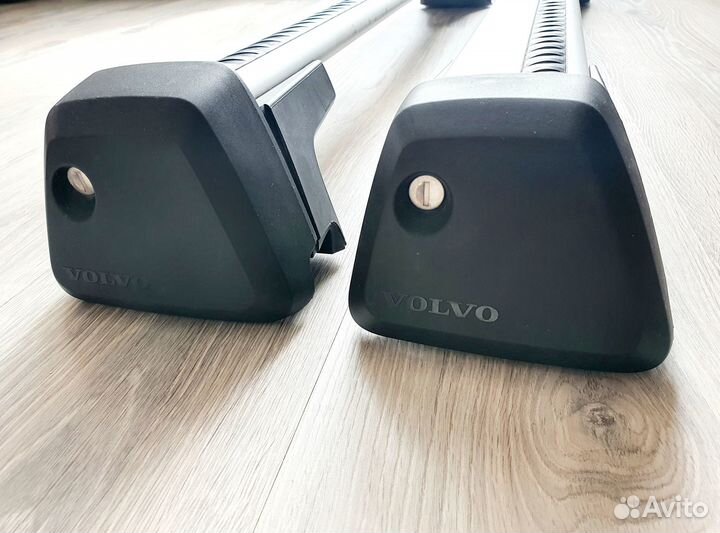 Рейлинги - поперечины на крышу Volvo XC40