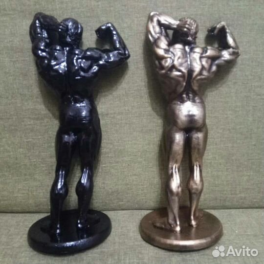 Статуэтка Арнольда Шварценеггера