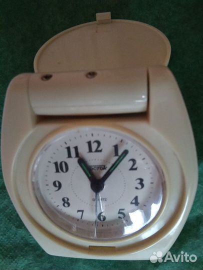 3 будильника на батарейках