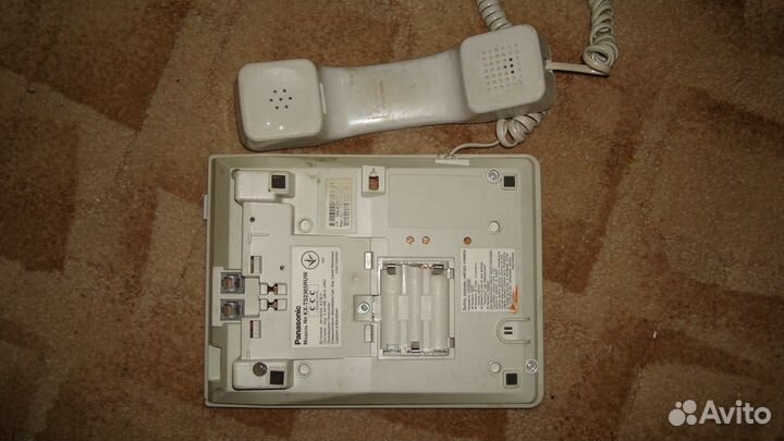 Телефон Panasonic KX-TS2365RUW
