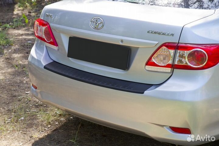 Накладка на бампер Toyota Corolla E150 (10-13) RA