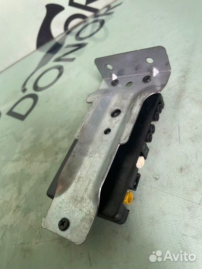 Усилитель антенны Volkswagen Touareg 7L дорест