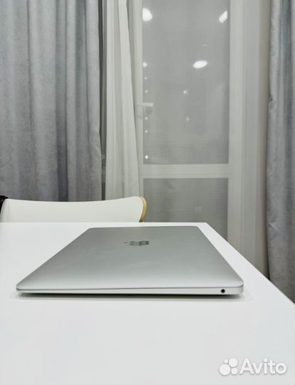 Apple MacBook Air 13 2020 i3