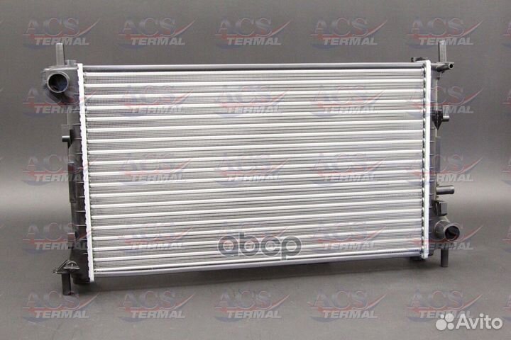 Радиатор охлаждения Ford Focus -98 1 4-1 8 M+