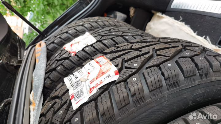 Tigar SUV Ice 215/65 R17 103