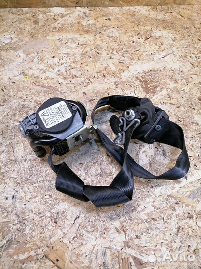 Ремень безопасности правый Peugeot 308