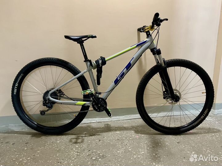 GT Avalanche Comp (M) 9R Горный велосипед
