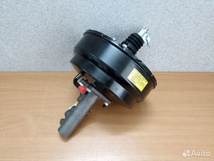 Юджин 1041/20 цилиндр торм. глав. с вакуумником