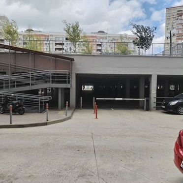 Машиноместо, 13 м²
