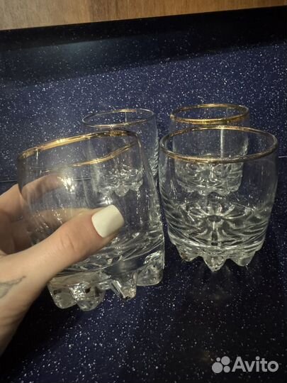 Бокалы и посуда