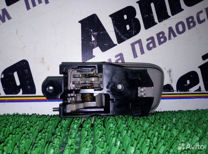 Ручка двери внутренняя задняя правая Toyota