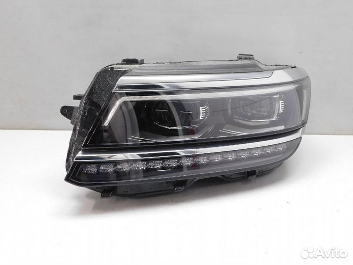 Фара левая Volkswagen Tiguan