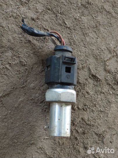 Датчик давления кондиционера Фольцваген Ауди Шкода
