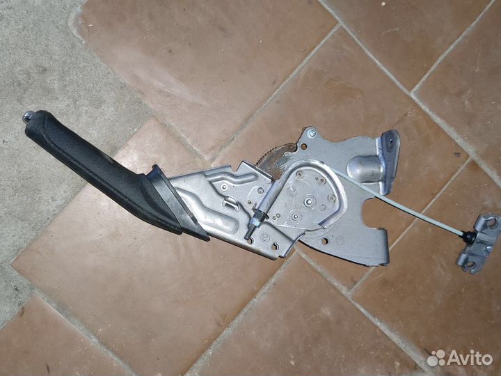 Рычаг стояночного тормоза Toyota Rav4 40 XA40