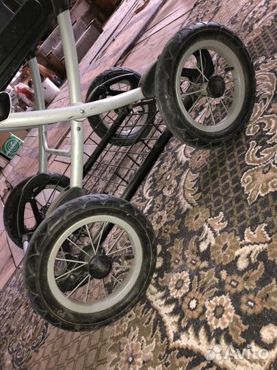 Коляска автолюлька