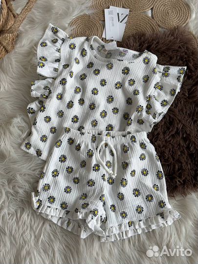 Костюм кофта и шорты на девочку Zara 98/128