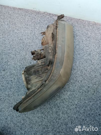 Фара правая ксенон Хонда аккорд 7 рестайл