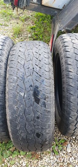 Toyo Open Country A/T 235/65 R17