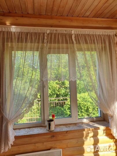 Карниз вместе с тюлем