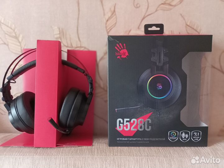 Игровая гарнитура с микрофоном