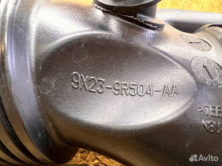 Патрубок воздушного фильтра Jaguar XF 5.0 09-15