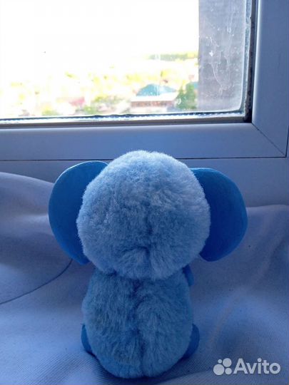 Слоник в смешанной технике