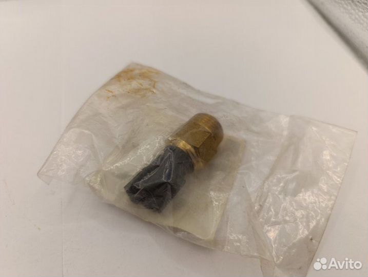 Датчик температуры охлаждающей жидкости