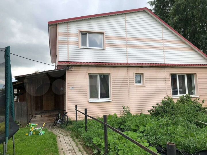 Дом 126 м² на участке 10,27 га