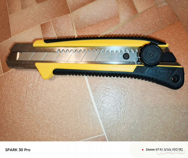 Нож Tajima 25 мм