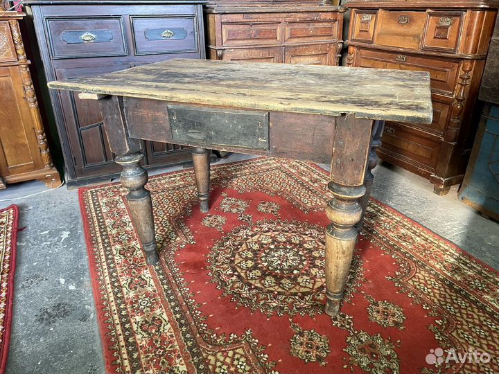 Стол старинный
