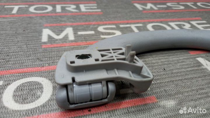 Ручка потолка задняя правая Mercedes-Benz E-Class