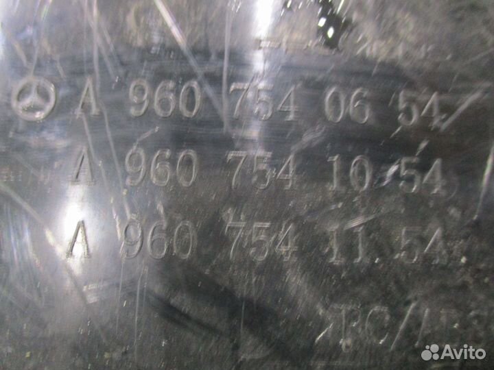 Крышка инструментального ящика Mercedes-Benz A9607