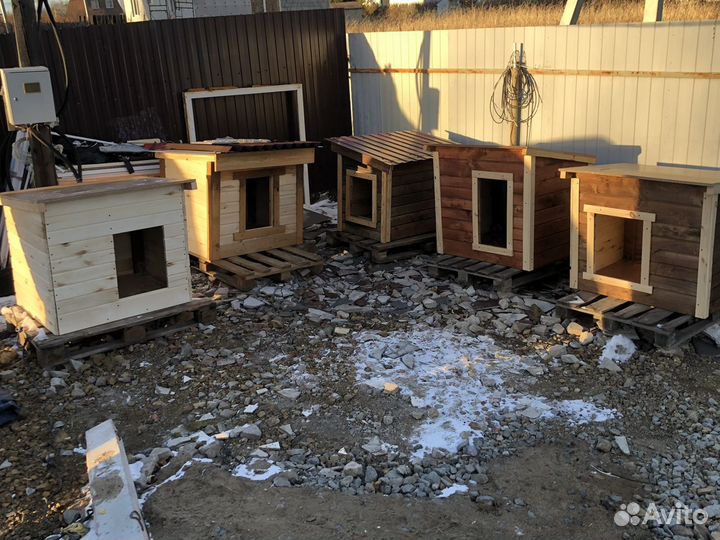 Будки для собак, вольеры