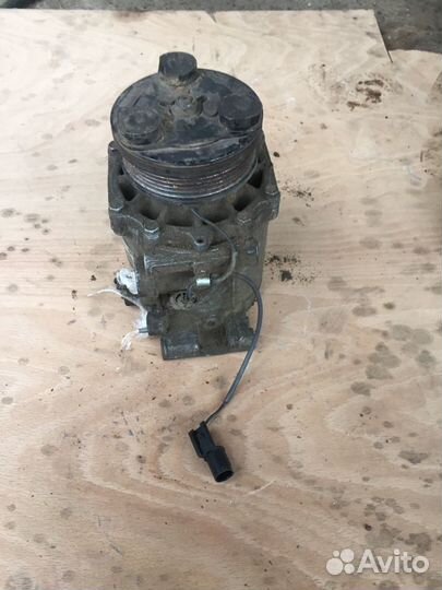 Компрессор кондиционера (1.6) Митцубиси Ланцер 9