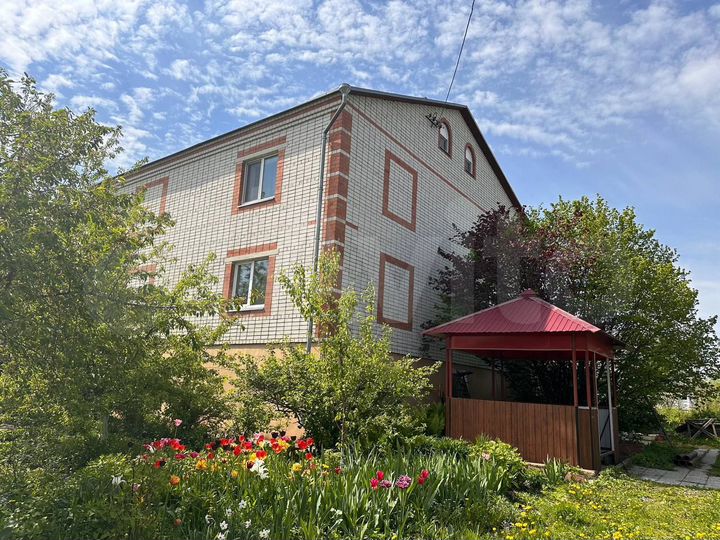 Дом 229,7 м² на участке 19 сот.