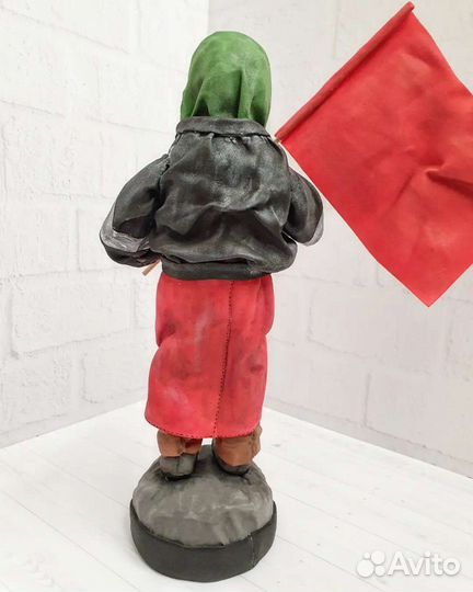 Бабушка с флагом