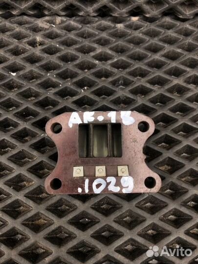 Лепестковый клапан Honda Dio 27 28 AF 18E