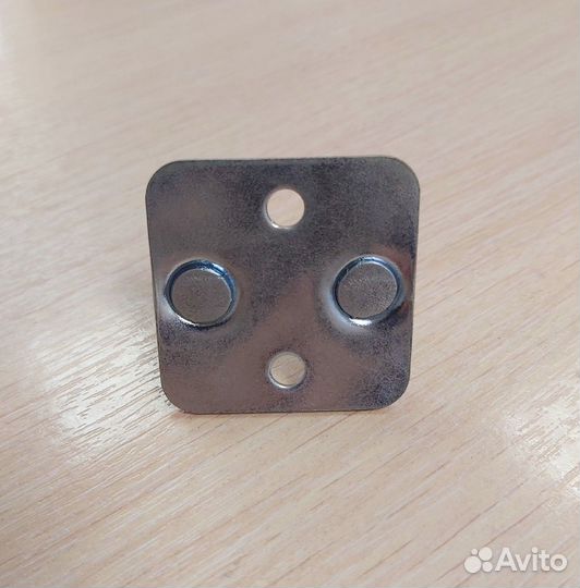 Скоба бортовая на квадратной основе h 25 для приц