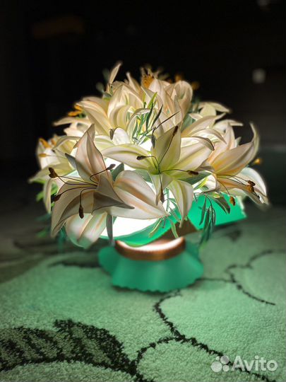 Лилия светильник