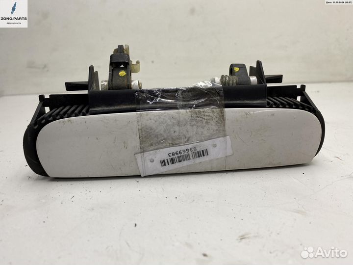 Накладка на ручку двери 4B0839208, 4B0839885 на Audi A6 C5 (1997-2005)