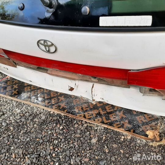 Крышка багажника тайота виста ардео