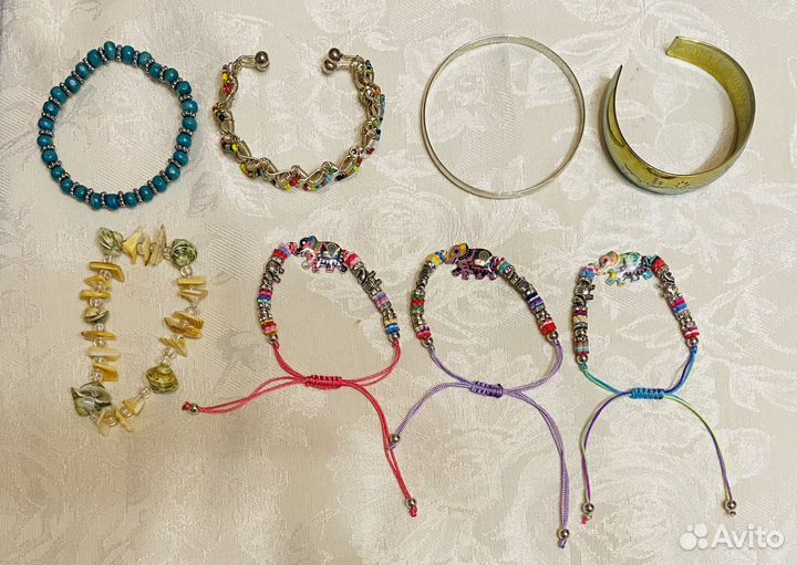 Браслеты разные, оригинальные